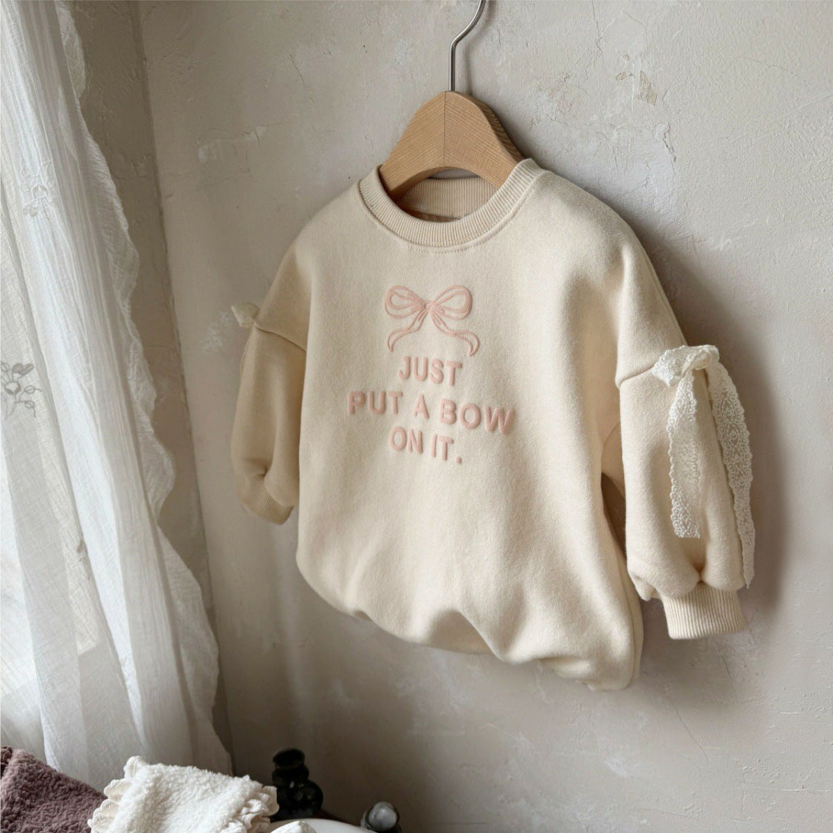 Arrival Autumn and Spring Baby Girls Simple Cute Letters and Butterfly-bow Pattern Long Sleeves Bodysuit